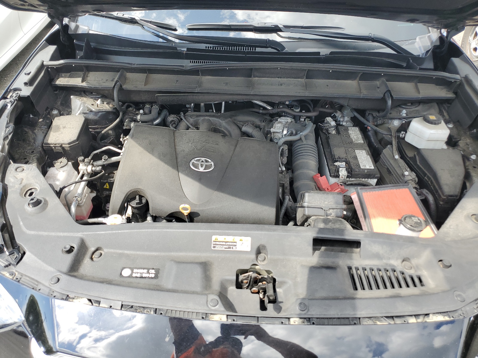 5TDHZRBHXNS593936 2022 Toyota Highlander Xle