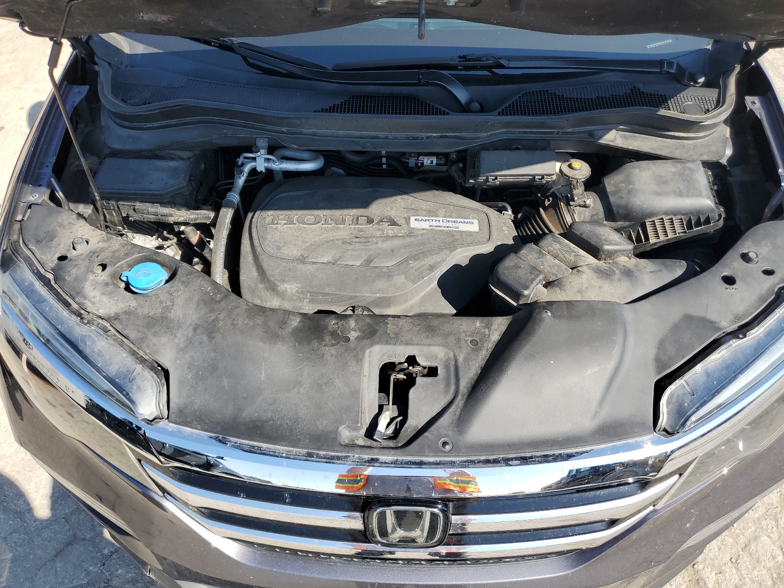 5FNYF6H93HB084643 2017 Honda Pilot Touring