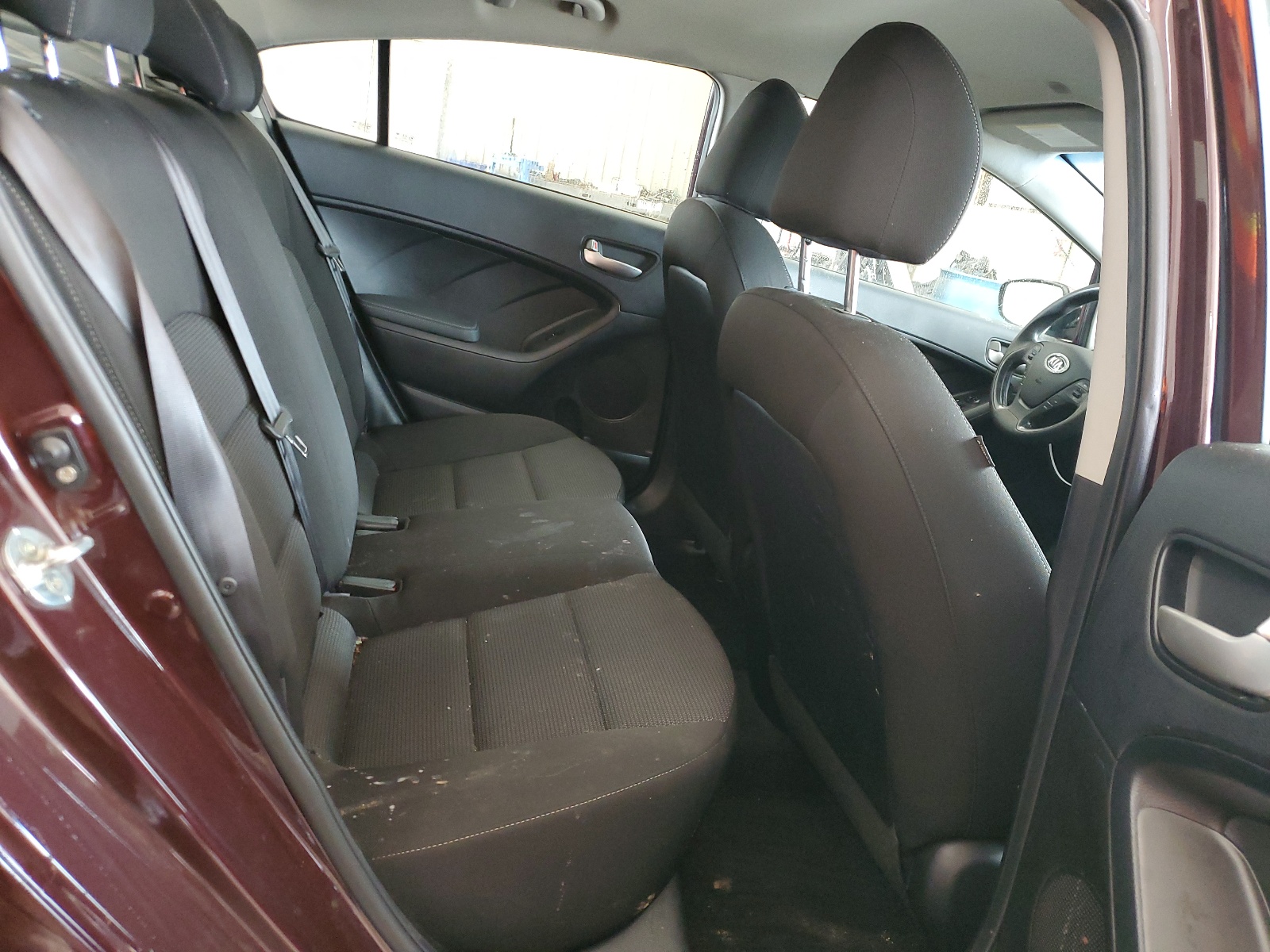 3KPFK4A70HE141693 2017 Kia Forte Lx