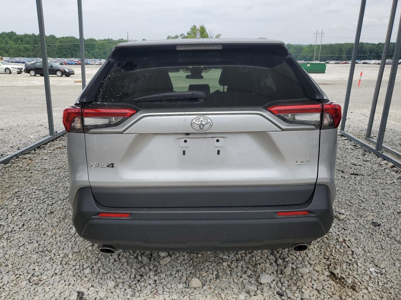 2022 Toyota Rav4 Xle VIN: 2T3W1RFV6NW221488 Lot: 61047174