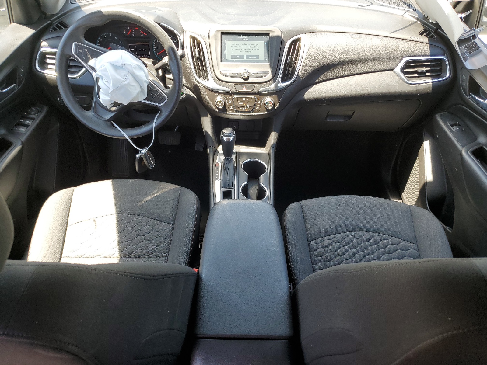 3GNAXJEV3JS566018 2018 Chevrolet Equinox Lt