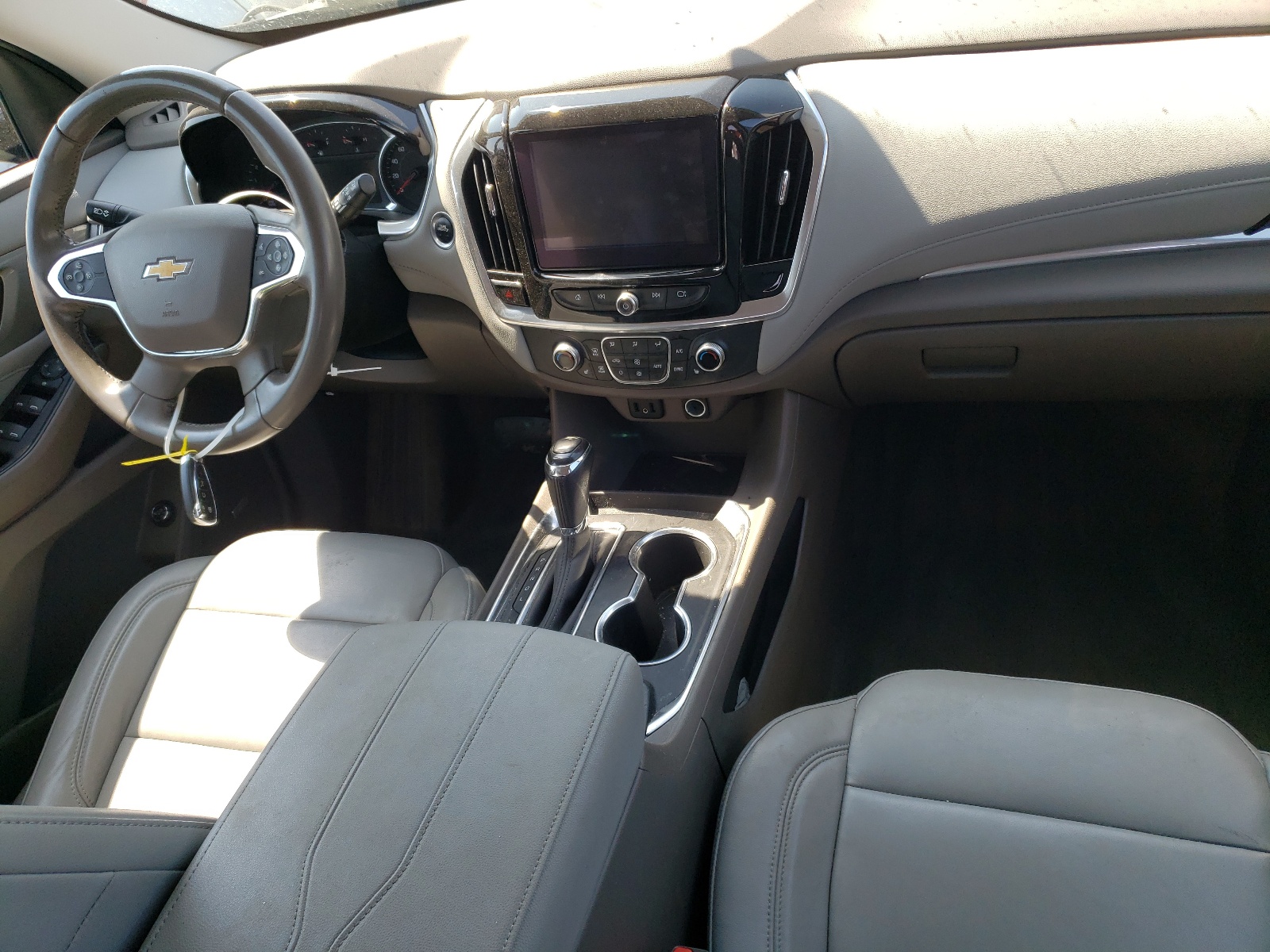 1GNERHKWXKJ286326 2019 Chevrolet Traverse Lt