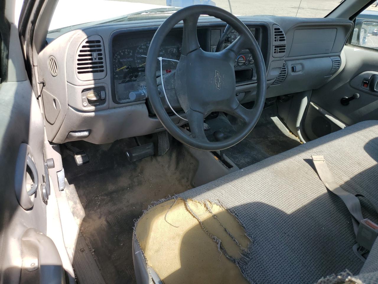 1998 Chevrolet Gmt-400 K1500 VIN: 1GCEK14W6WZ149604 Lot: 60801484