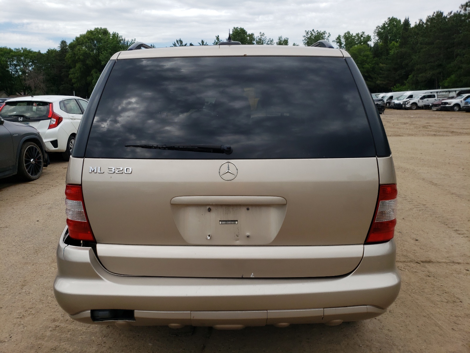 4JGAB54E72A327005 2002 Mercedes-Benz Ml 320