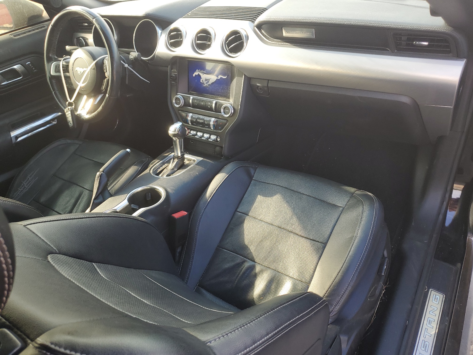 1FATP8UH3K5158643 2019 Ford Mustang