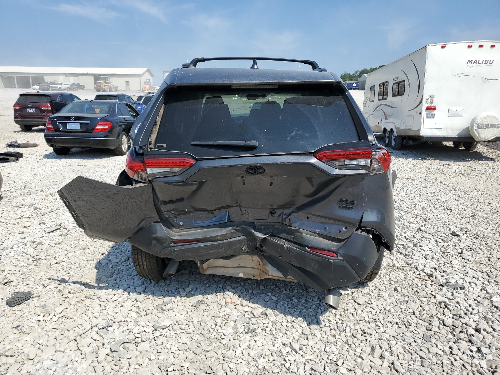 2T3P1RFV9MC182772 2021 Toyota Rav4 Xle