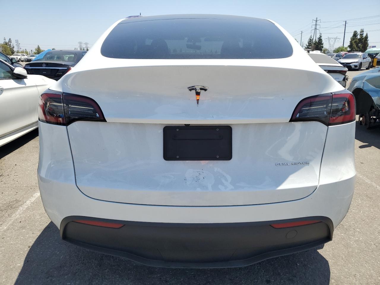 2023 Tesla Model Y VIN: 7SAYGDEE8PA039764 Lot: 61239004