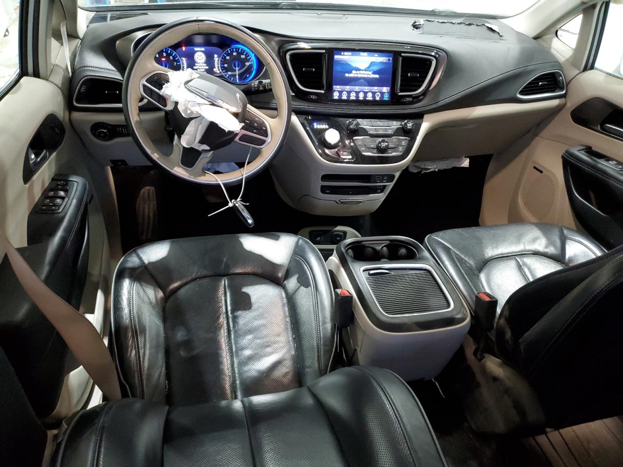 2018 Chrysler Pacifica Limited VIN: 2C4RC1GG9JR251548 Lot: 61215614