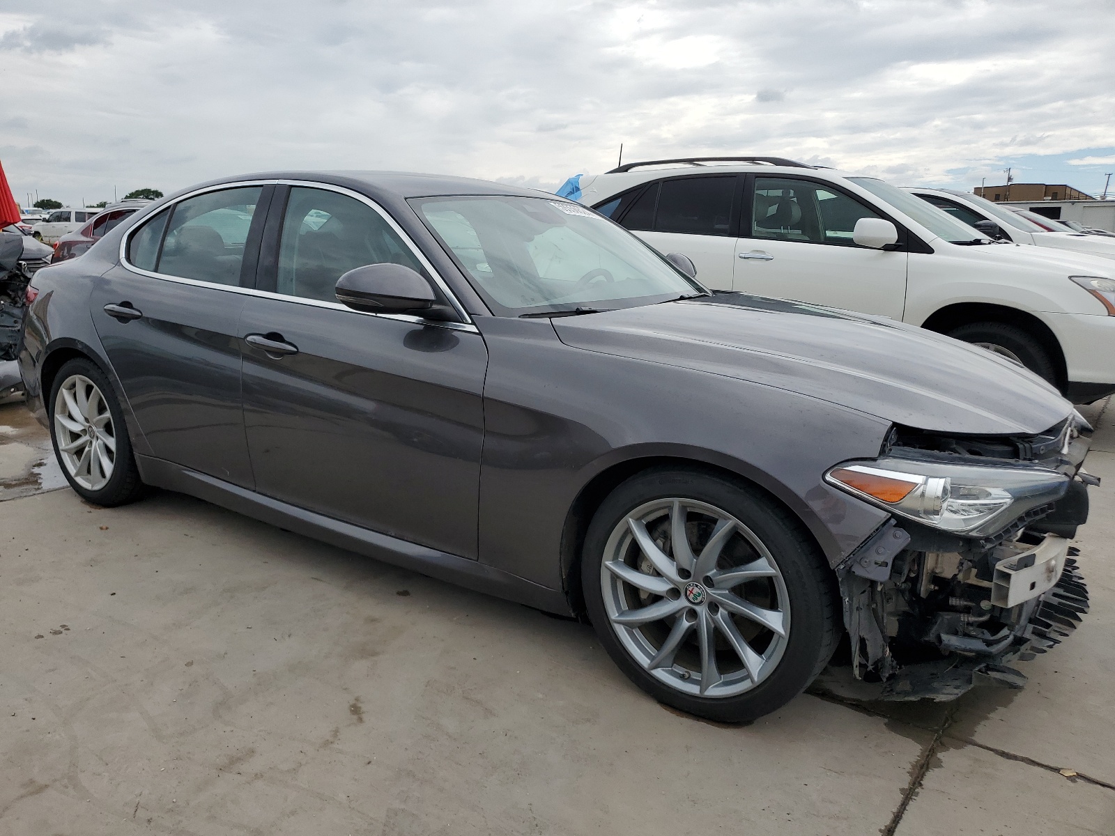 2017 Alfa Romeo Giulia vin: ZARFAEBN8H7535244