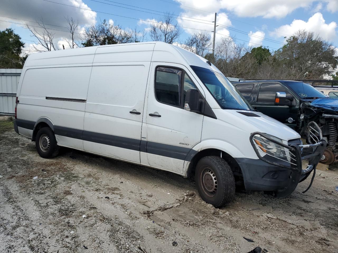 VIN WD3PE8DC4FP113558 2015 MERCEDES-BENZ SPRINTER no.4