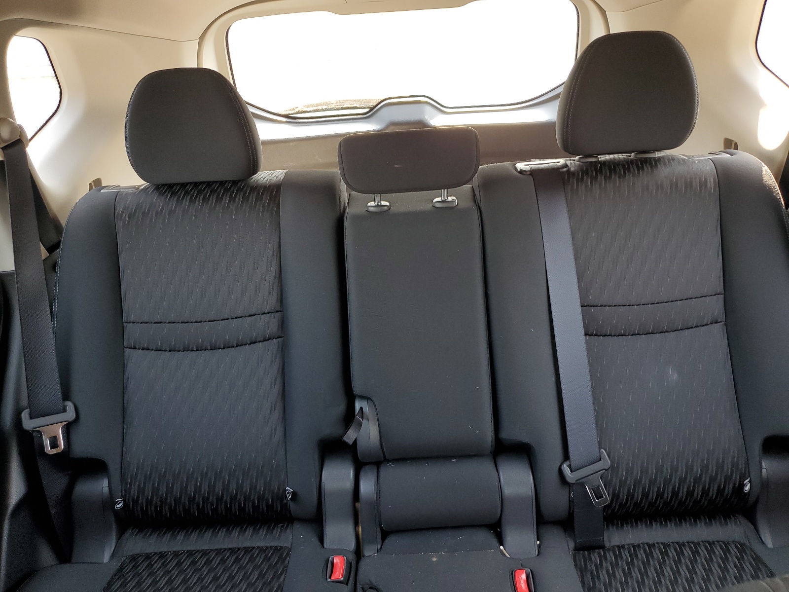 KNMAT2MV8JP584928 2018 Nissan Rogue S