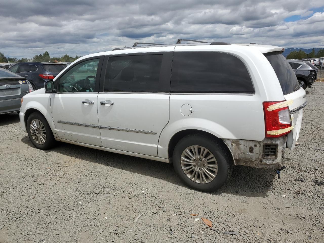2015 Chrysler Town & Country Limited Platinum VIN: 2C4RC1GG3FR535121 Lot: 60596134