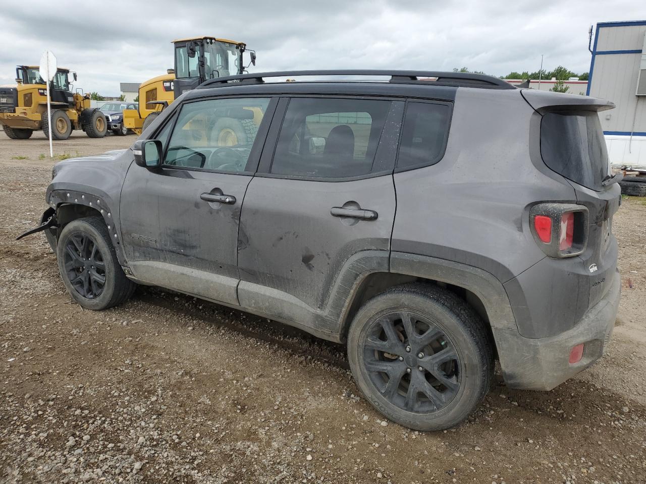 ZACCJBBT3GPD58355 2016 JEEP RENEGADE - Image 2