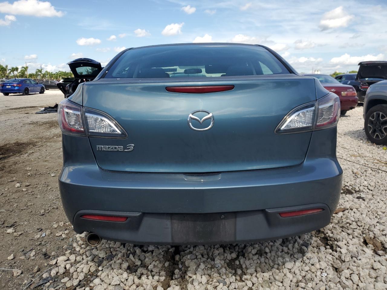 2011 Mazda 3 I VIN: JM1BL1VG0B1360068 Lot: 60715814