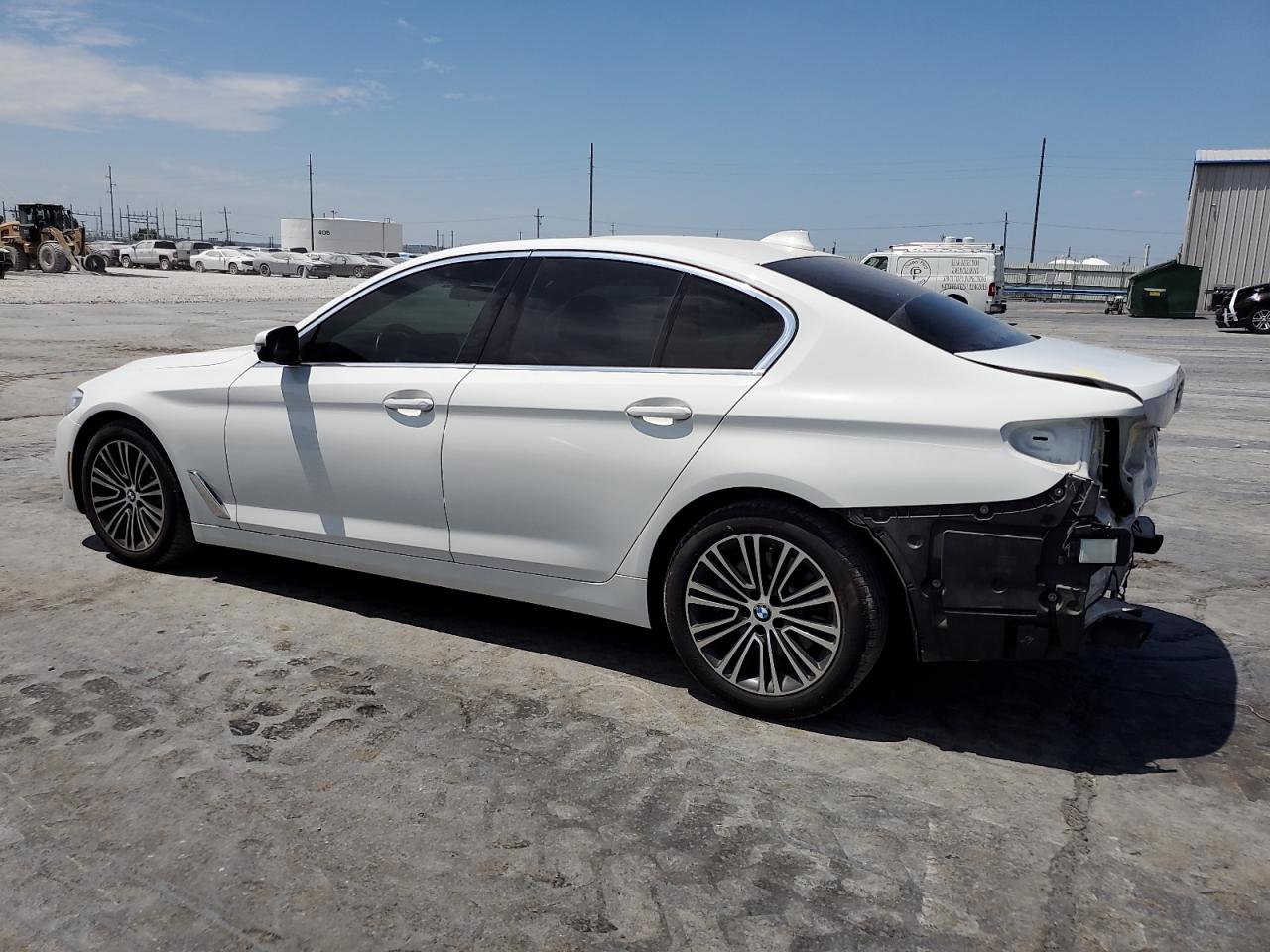 VIN WBAJA5C56KWW04090 2019 BMW 5 SERIES no.2