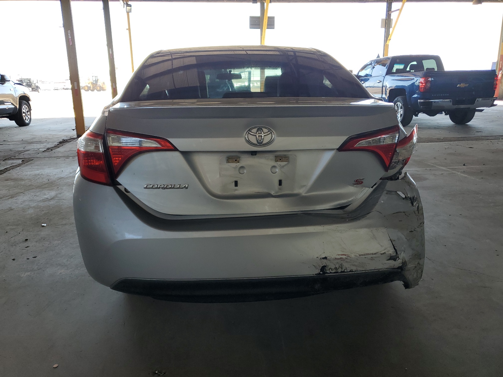 2015 Toyota Corolla L vin: 5YFBURHE4FP357407