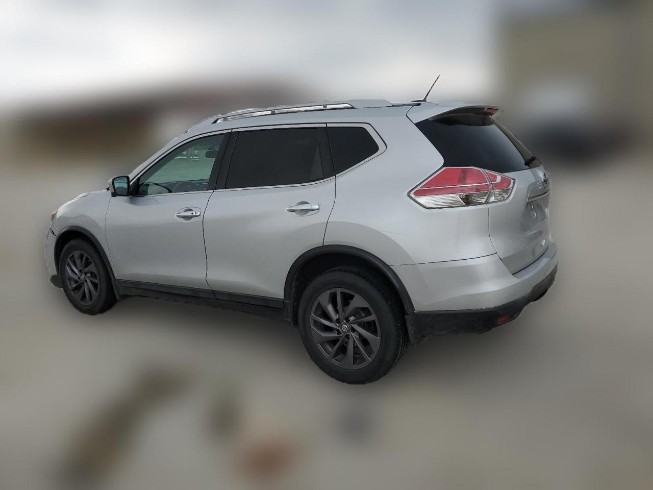 2016 Nissan Rogue - Image 2