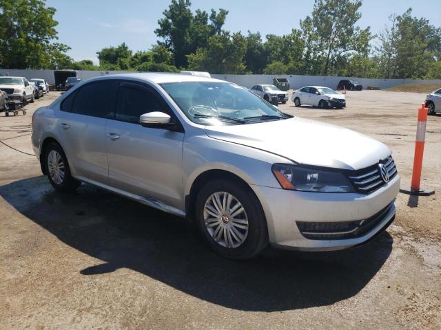  VOLKSWAGEN PASSAT 2014 Сріблястий