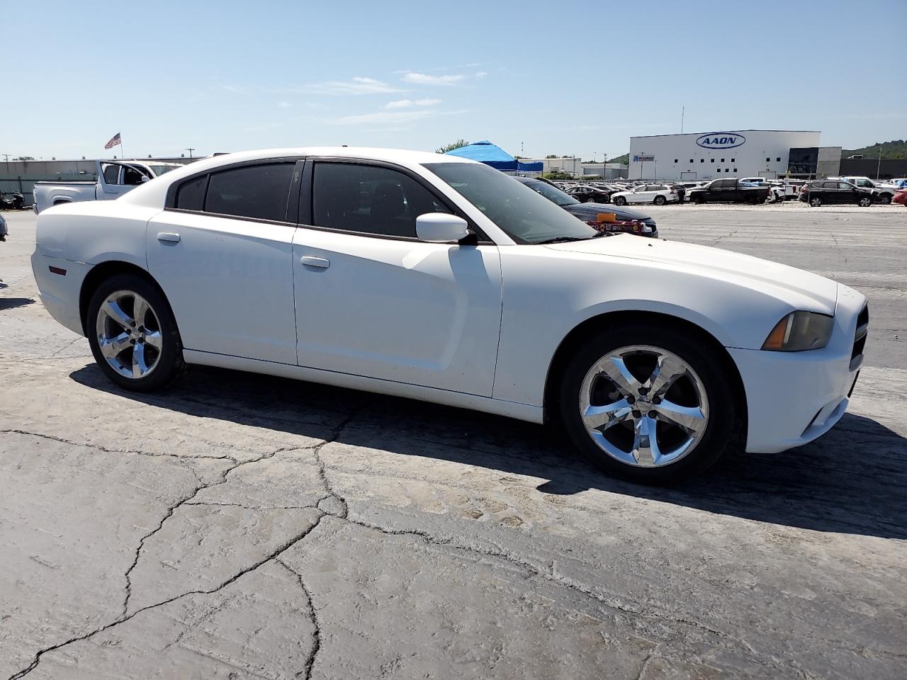 VIN 2C3CDXAT4EH236581 2014 DODGE CHARGER no.4