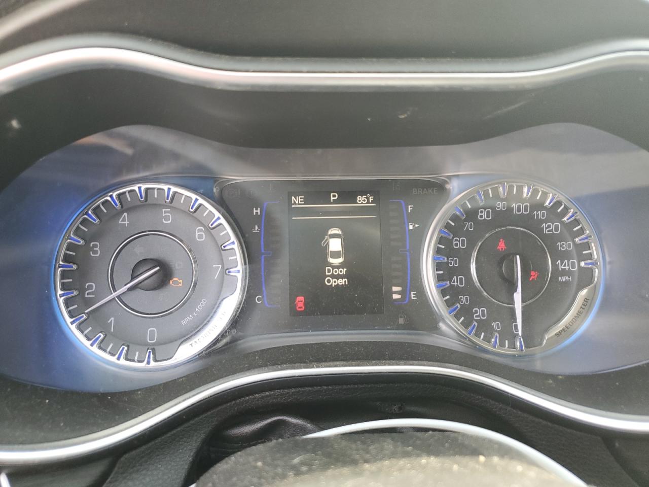 2015 Chrysler 200 Limited VIN: 1C3CCCAB9FN598398 Lot: 65237315