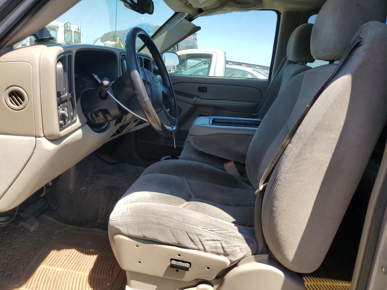 2004 Chevrolet Tahoe C1500 VIN: 1GNEC13V64J212709 Lot: 57434024