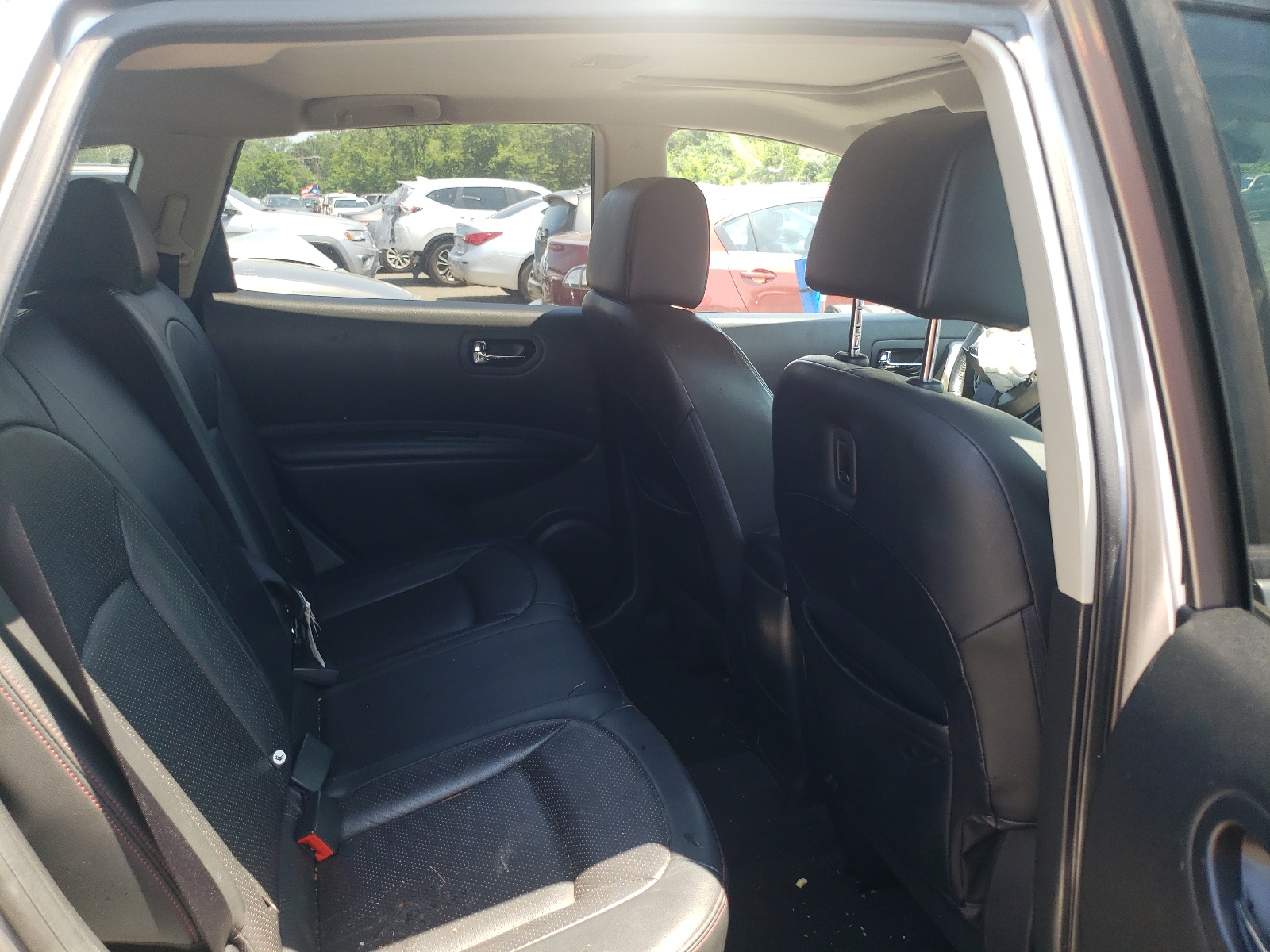 JN8AS5MV7BW276875 2011 Nissan Rogue S