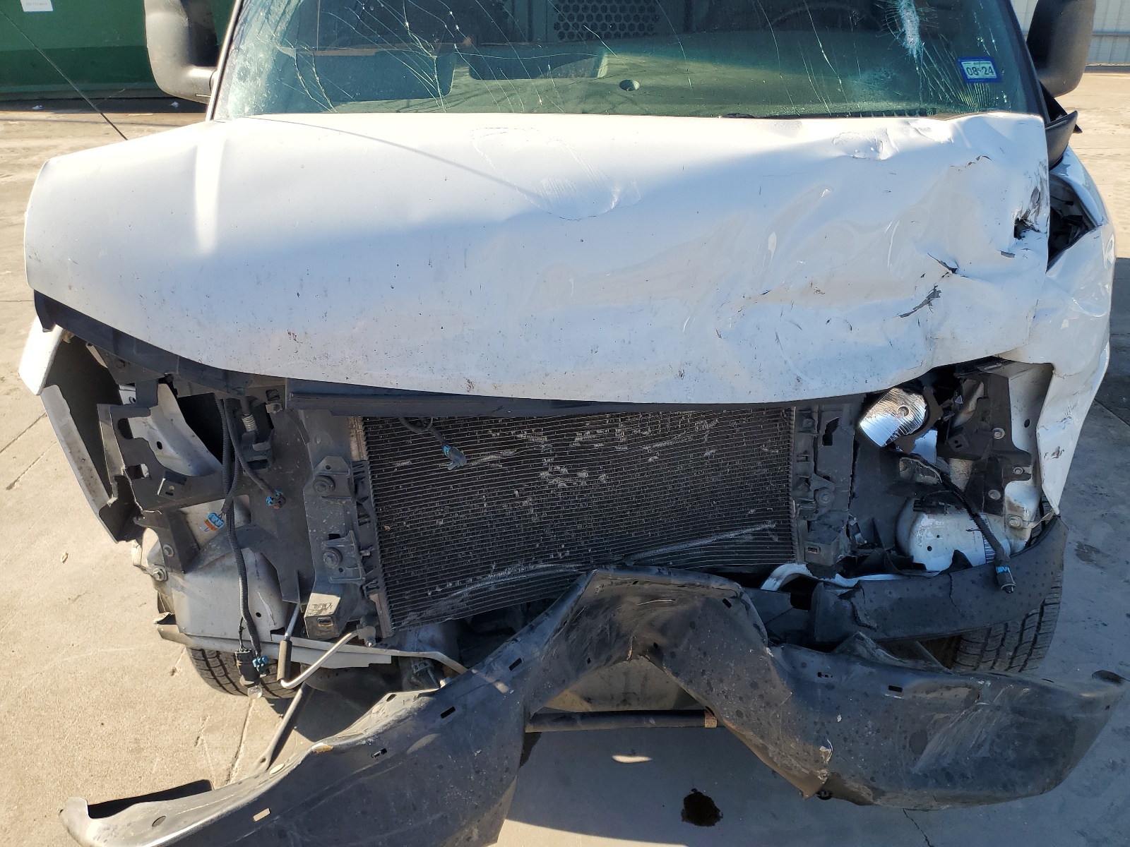 1GCWGAF12J1342069 2018 Chevrolet Express G2500