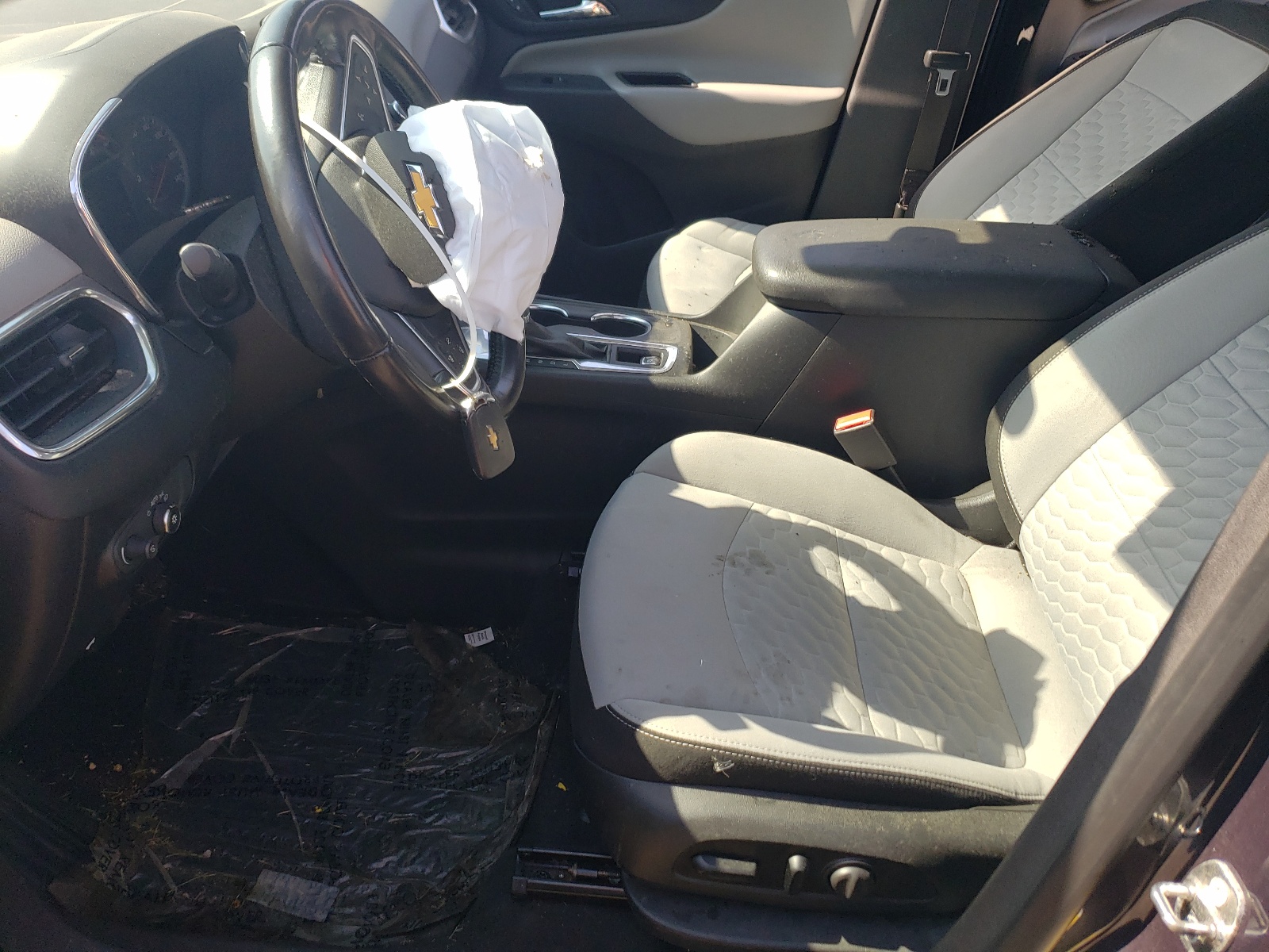 3GNAXJEV1JS621078 2018 Chevrolet Equinox Lt