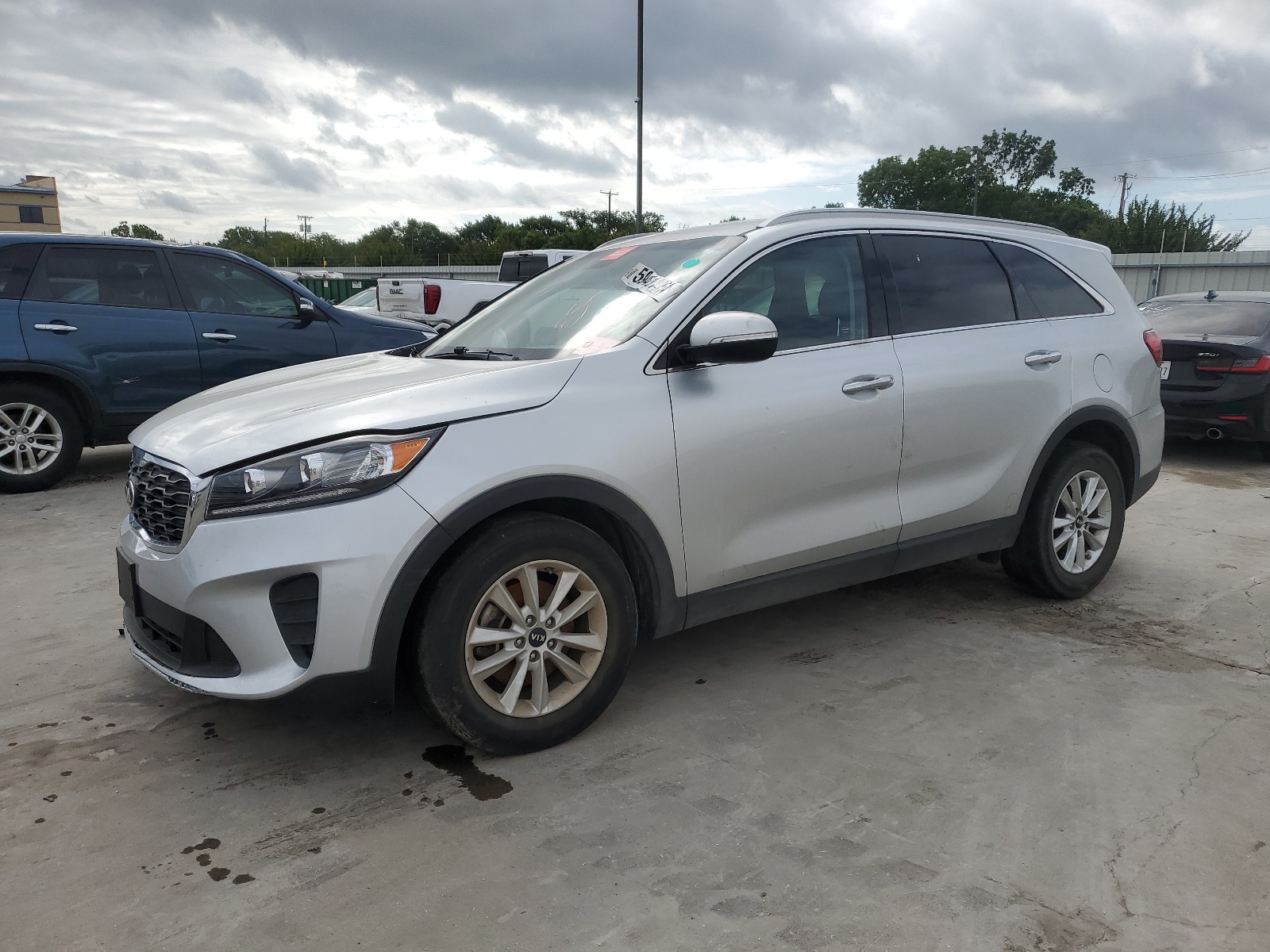 2019 Kia Sorento L vin: 5XYPG4A35KG591000