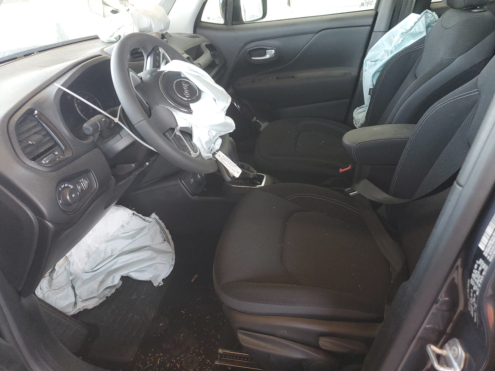 ZACNJDE12PPP21918 2023 Jeep Renegade Altitude