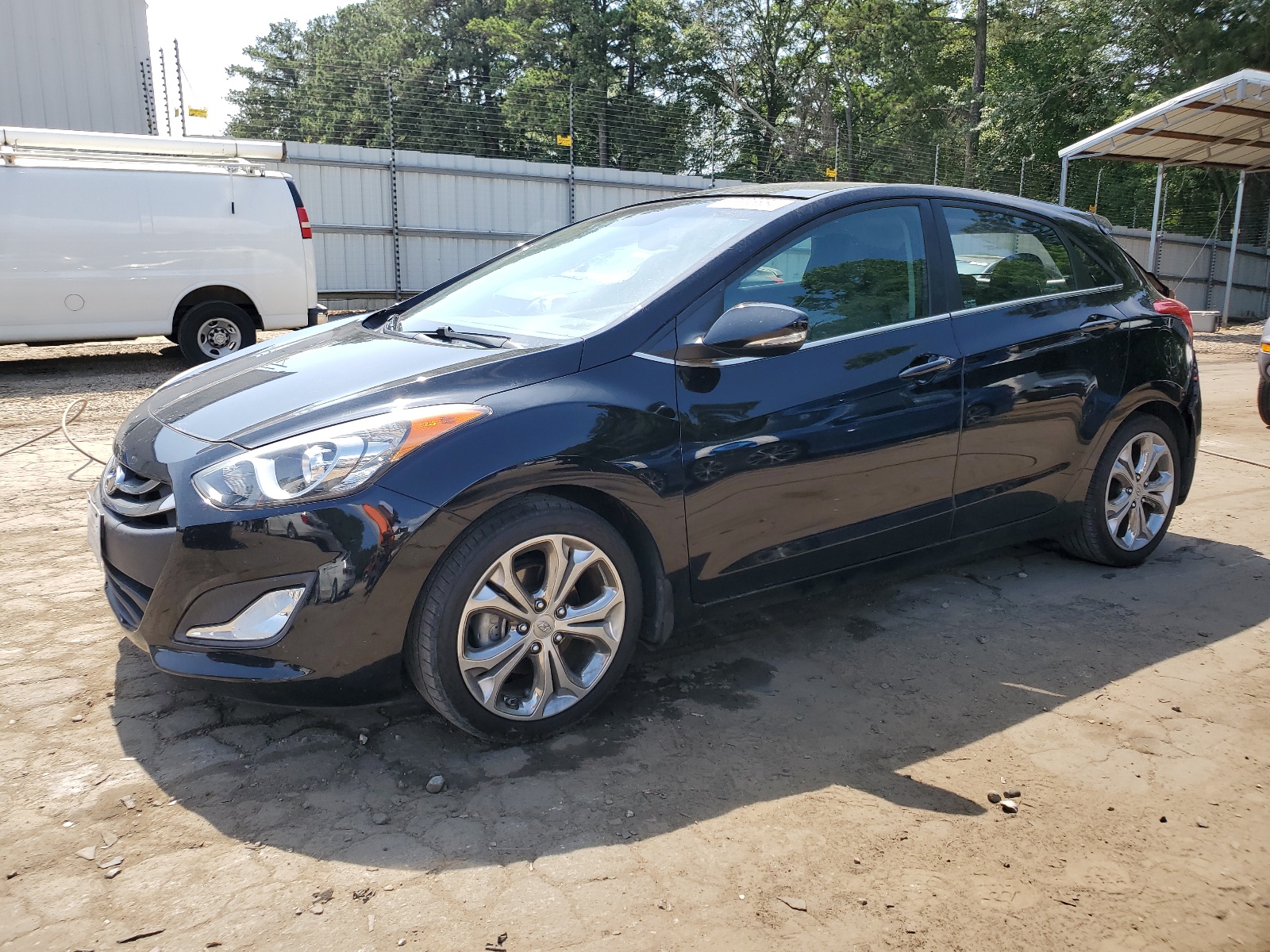 2013 Hyundai Elantra Gt vin: KMHD35LE9DU147795