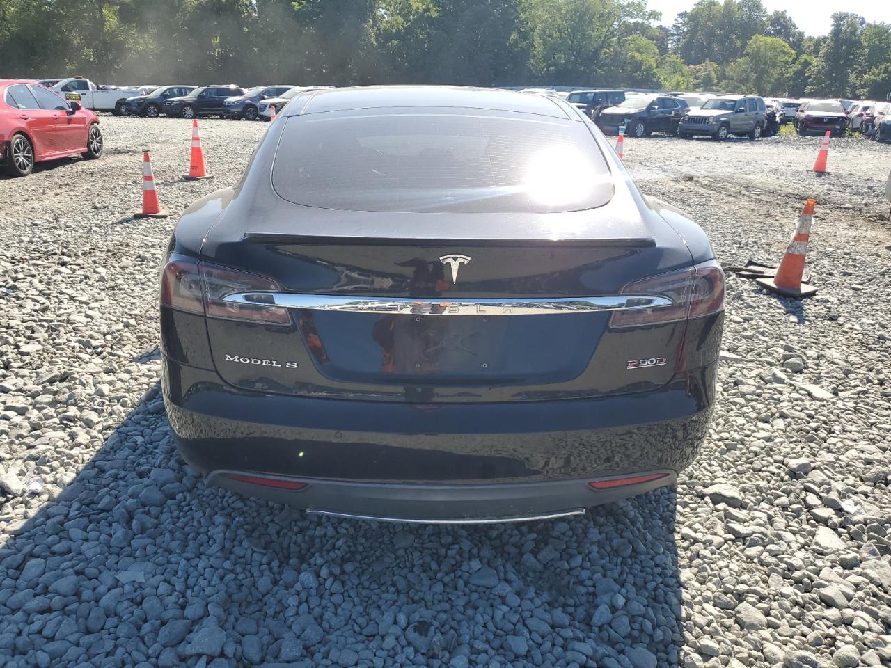 2015 Tesla Model S VIN: 5YJSA1E49FF113818 Lot: 58251474