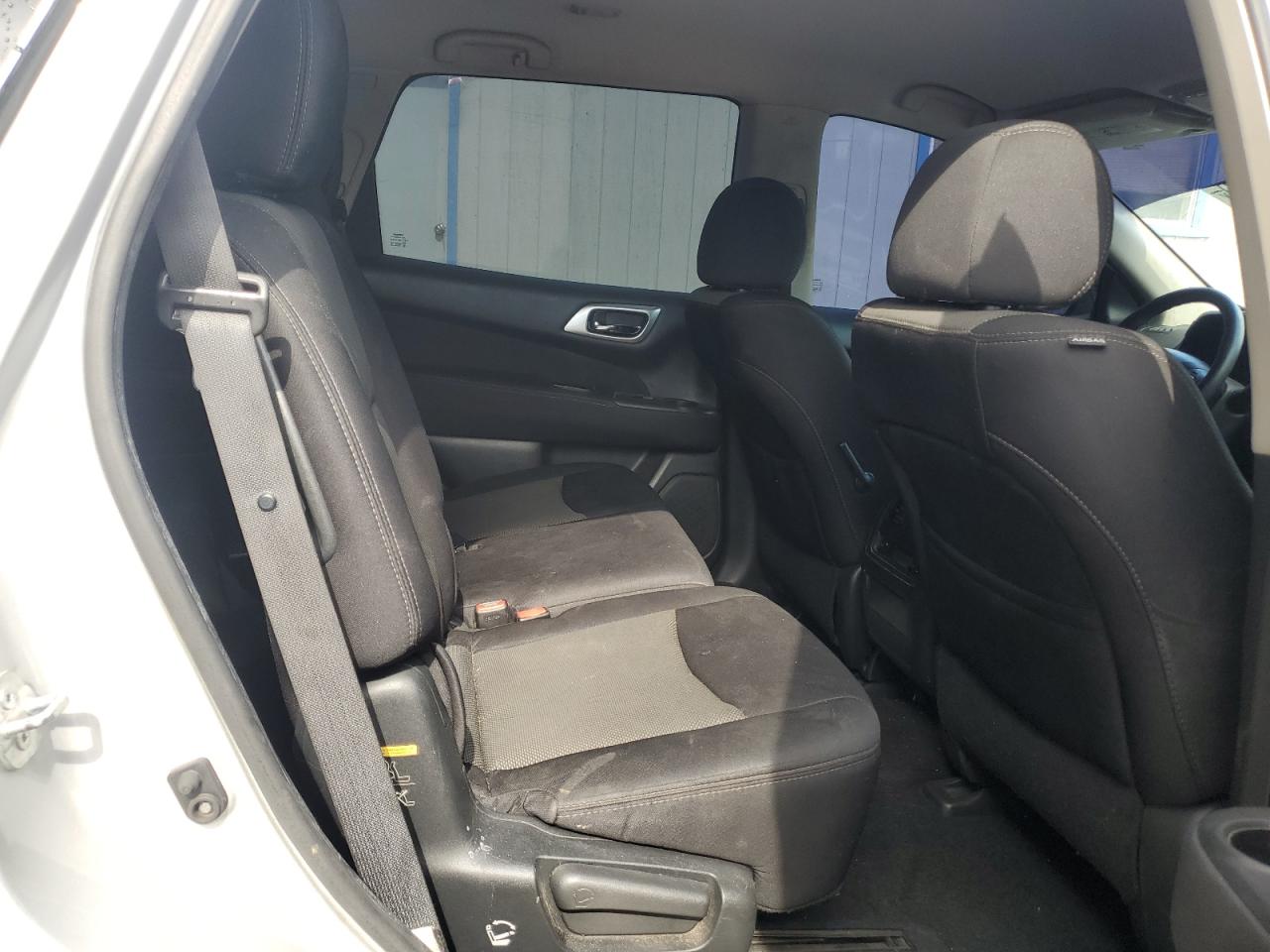 2017 Nissan Pathfinder S VIN: 5N1DR2MN0HC666421 Lot: 58468164