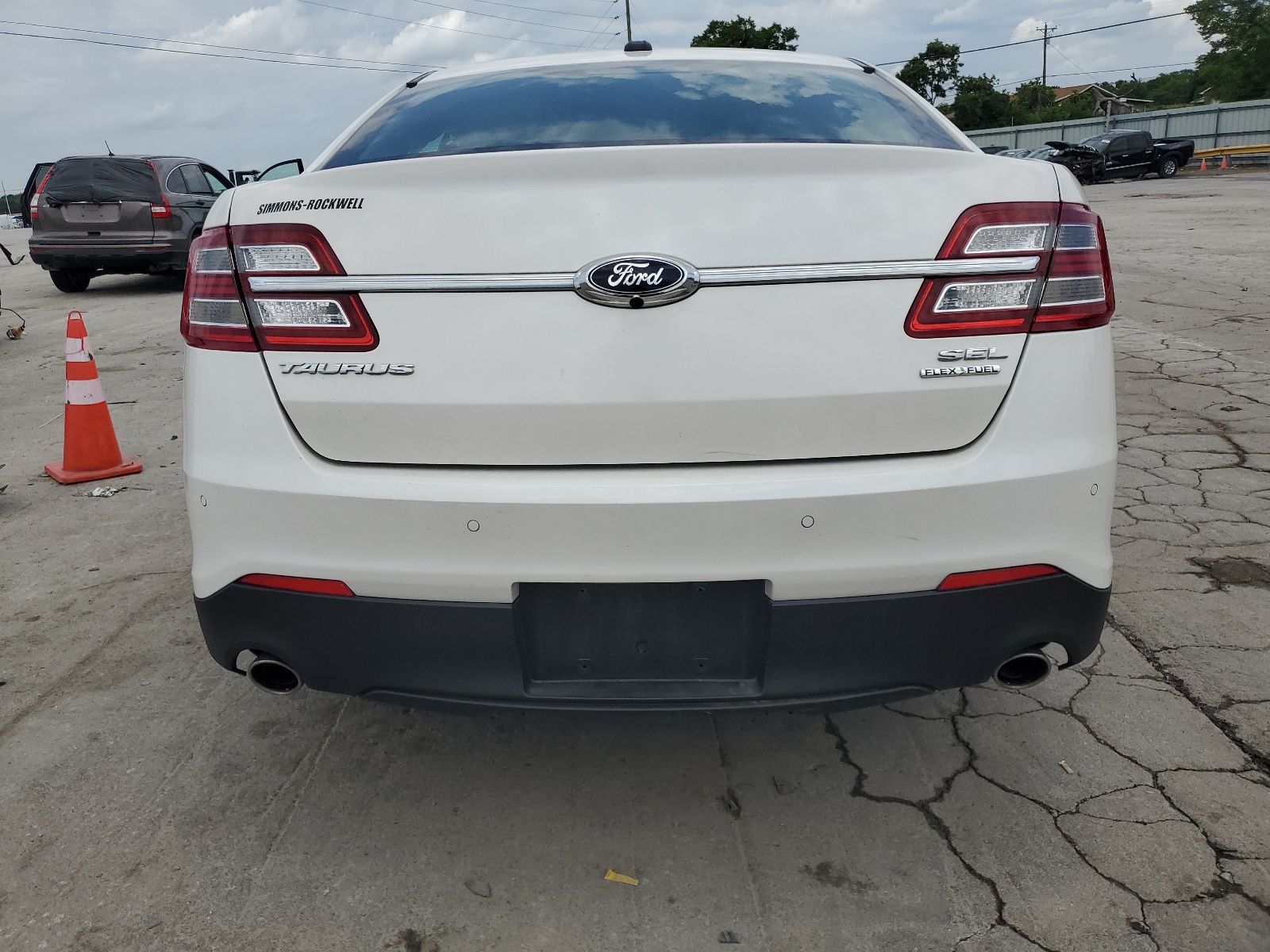 1FAHP2E89FG161512 2015 Ford Taurus Sel