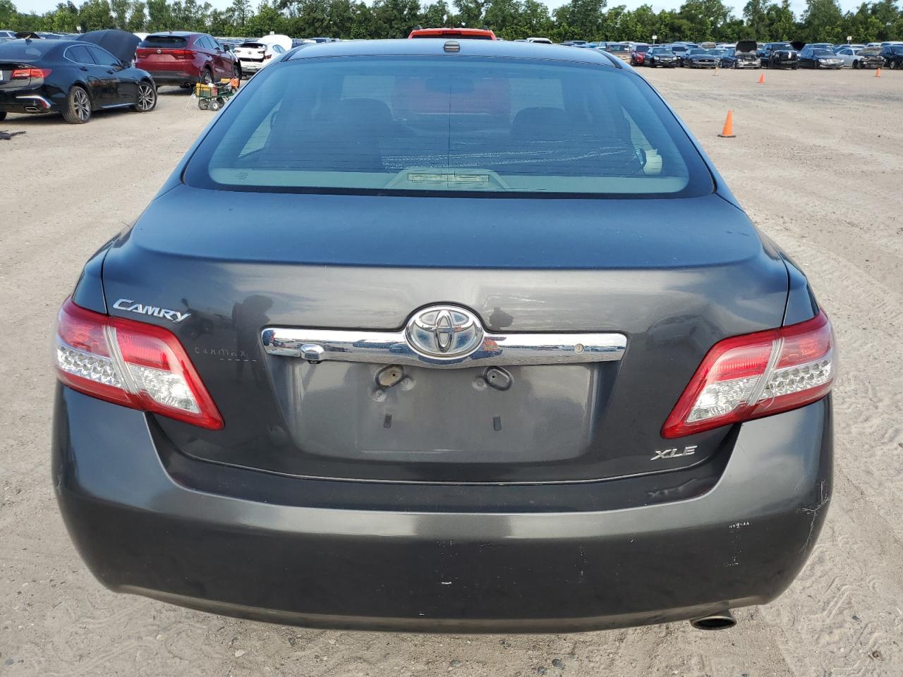 2011 Toyota Camry - Image 6