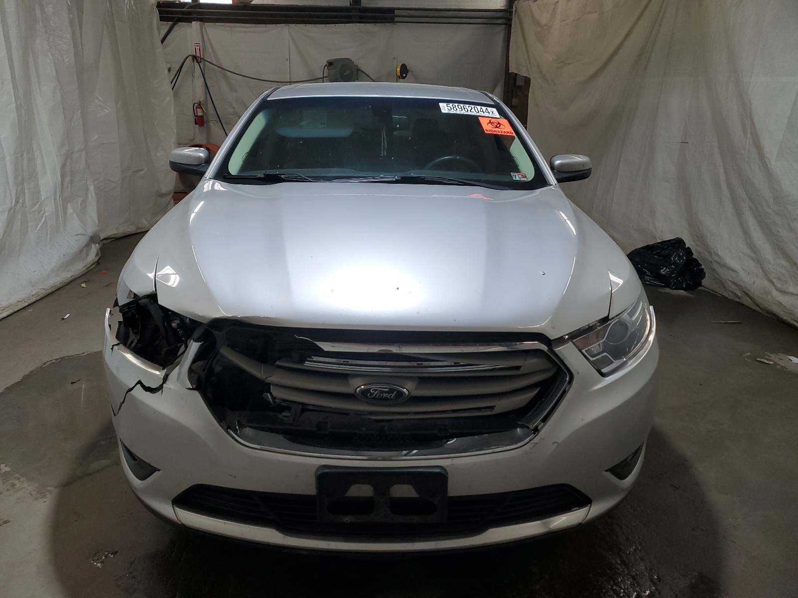 1FAHP2E83HG138147 2017 Ford Taurus Sel