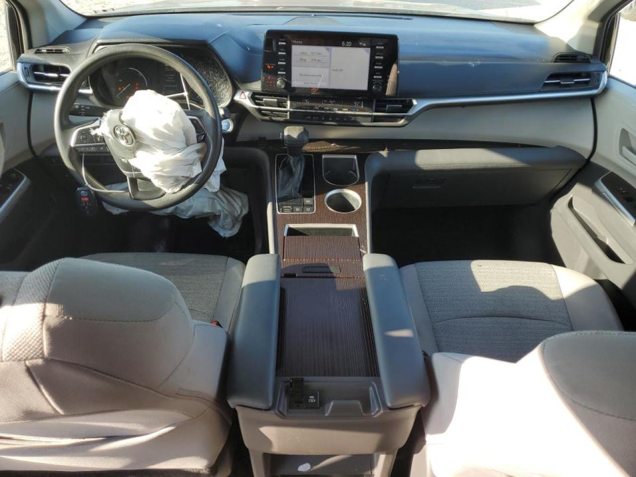 2021 Toyota Sienna Le VIN: 5TDKRKEC7MS022206 Lot: 57704644