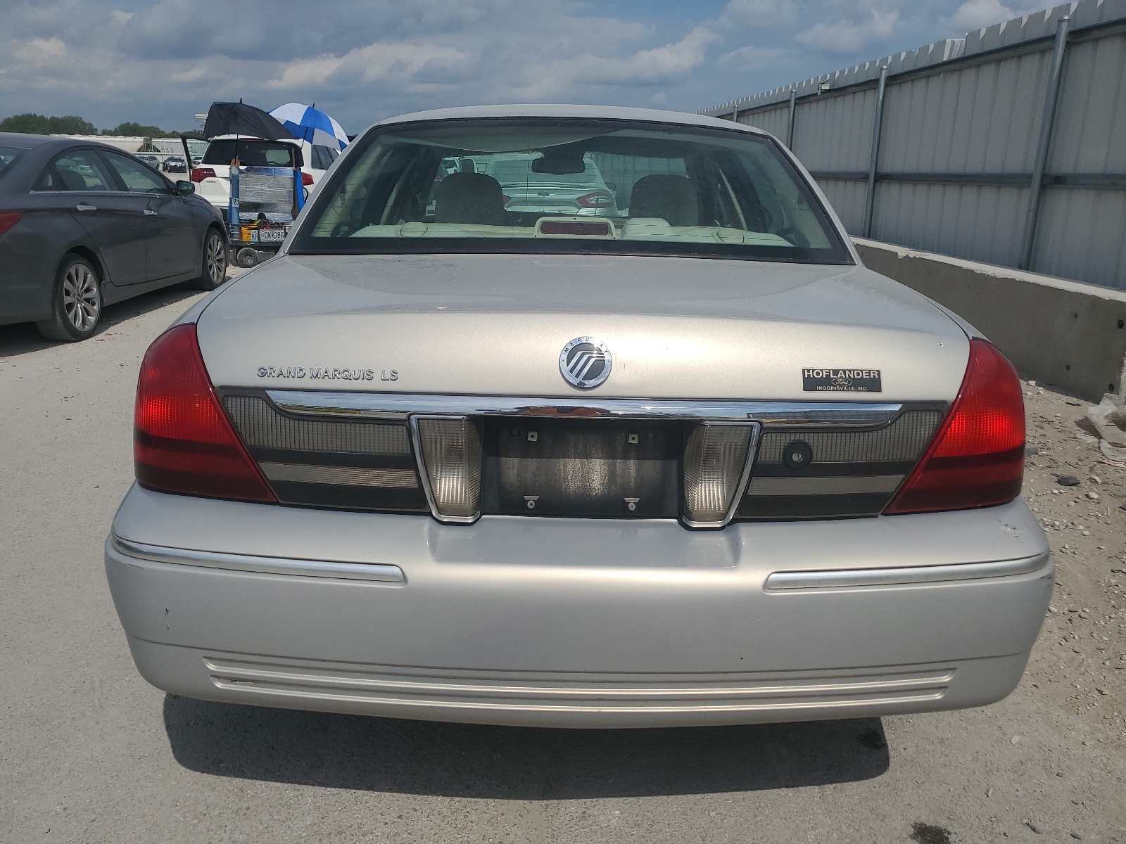 2MEFM75V27X641124 2007 Mercury Grand Marquis Ls