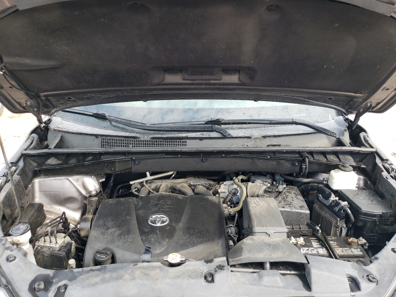 5TDBZRFH9KS947425 2019 Toyota Highlander Le