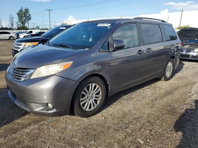 2013 Toyota Sienna Xle