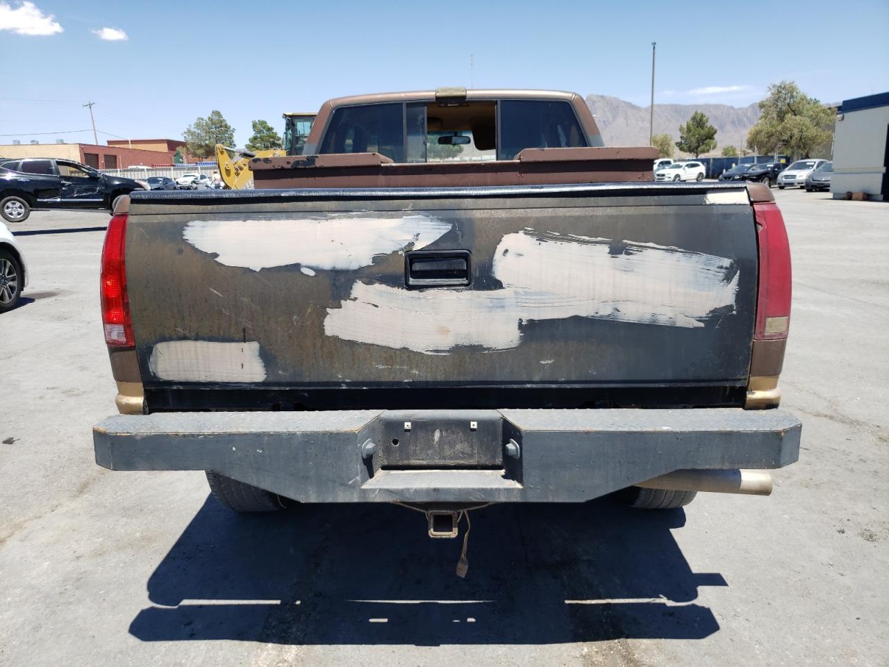 1990 Chevrolet Gmt-400 K1500 VIN: 2GCEK19K1L1129075 Lot: 61333324