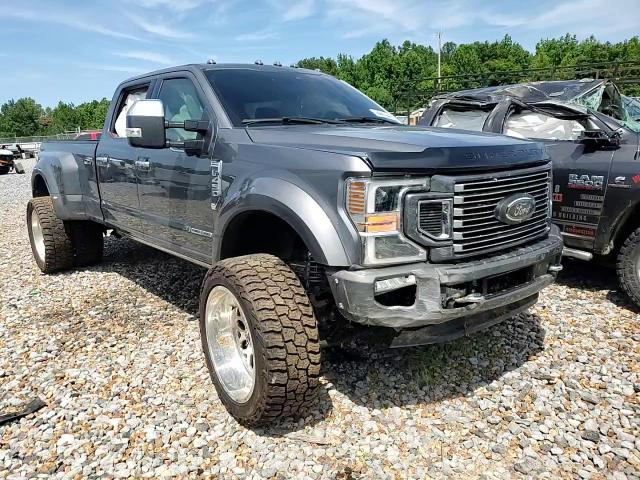 2022 Ford F450 - Image 11