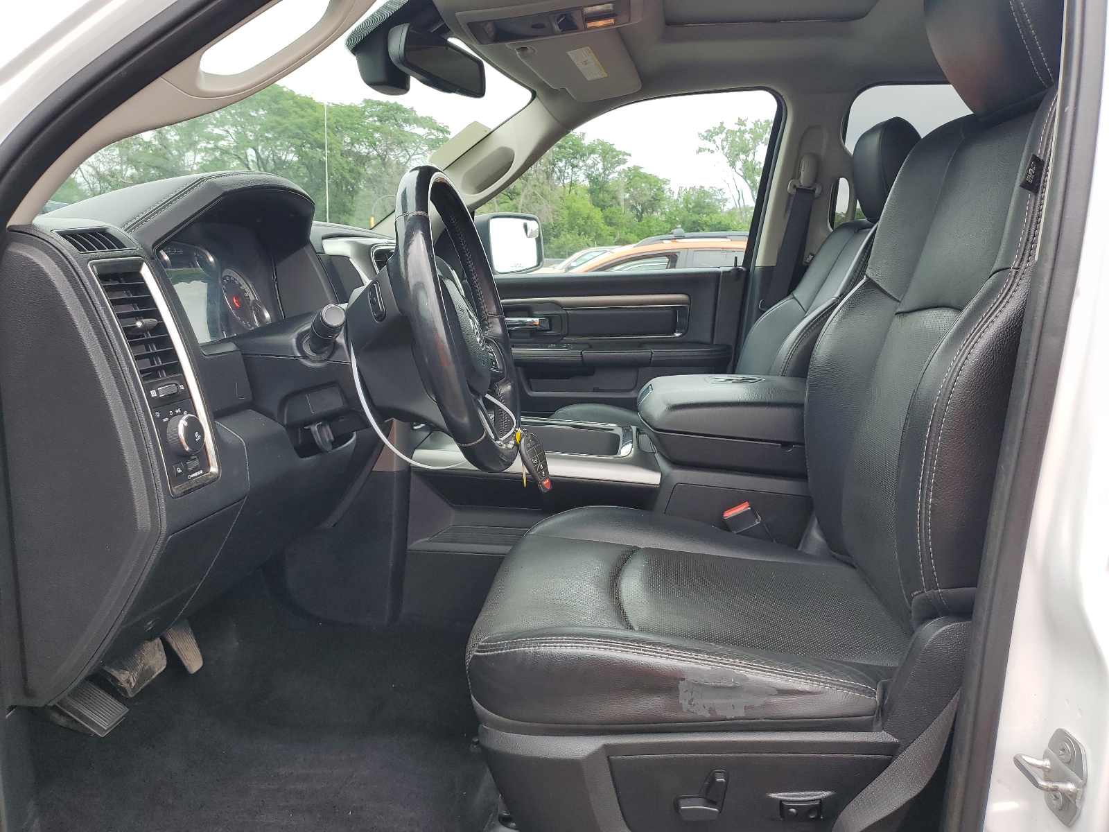 1C6RR7UTXGS343219 2016 Ram 1500 Sport