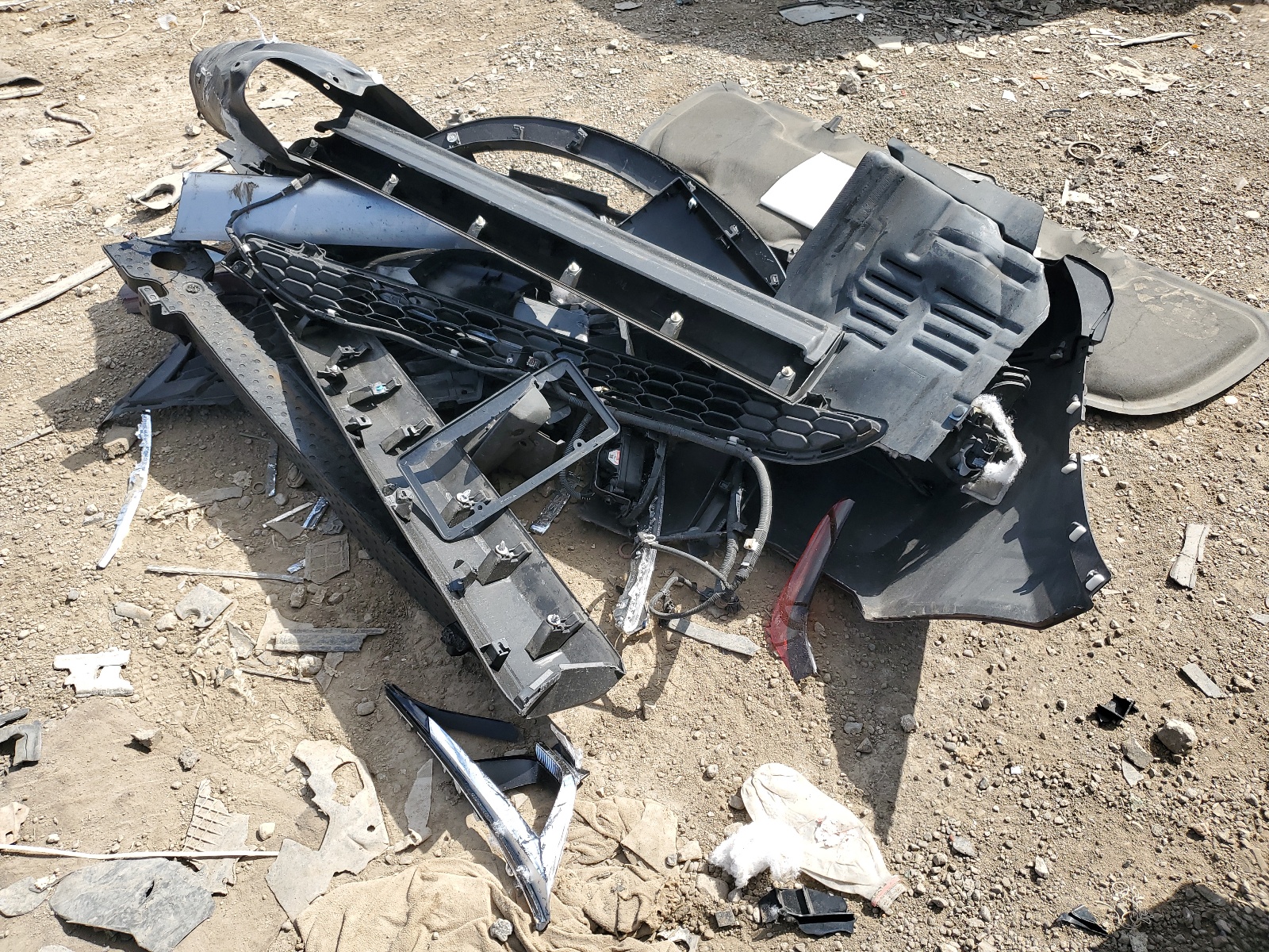 2T3JFREV8HW591472 2017 Toyota Rav4 Se