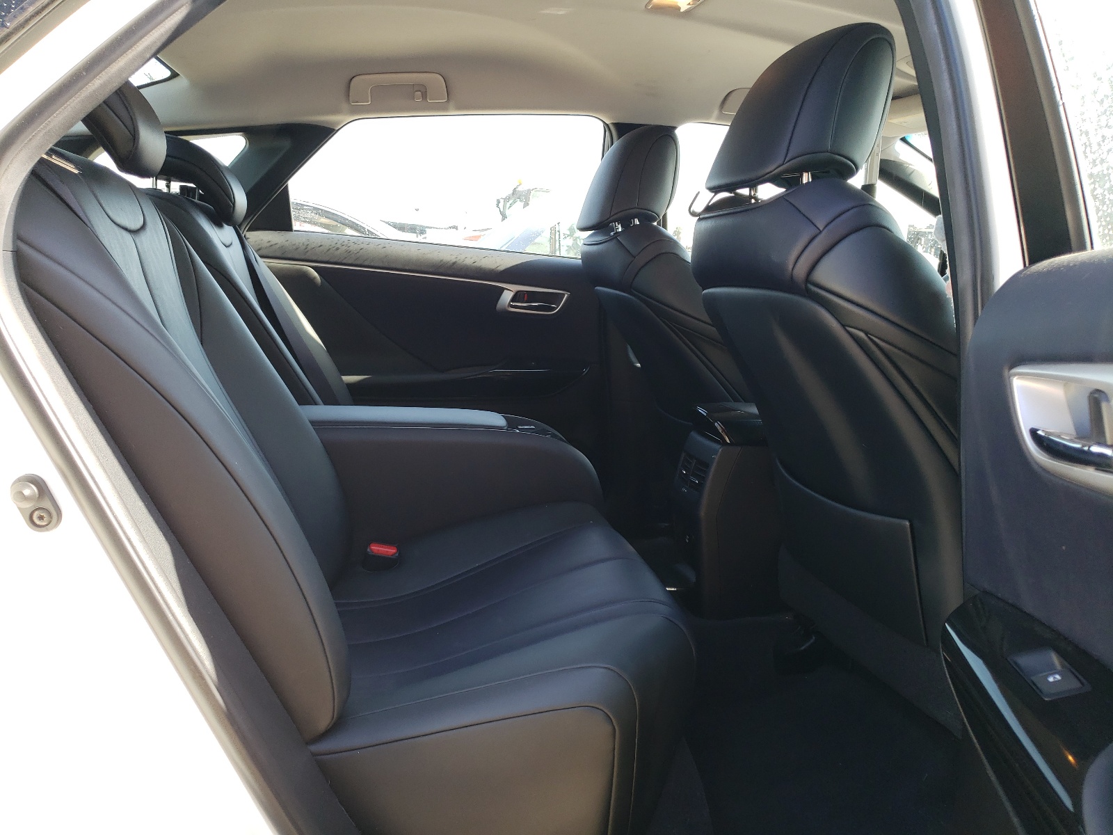 JTDBVRBD8HA003216 2017 Toyota Mirai