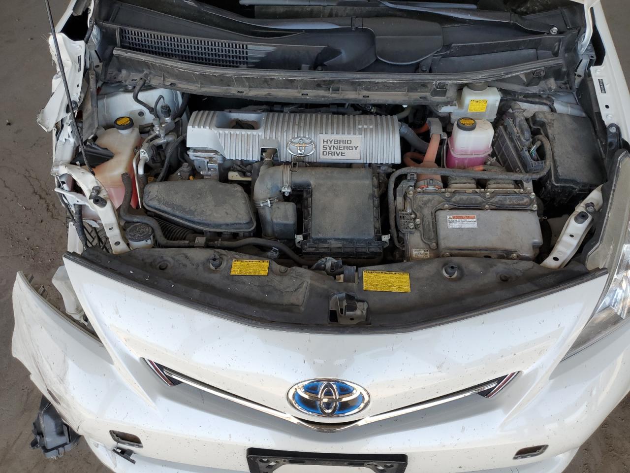 2012 Toyota Prius - Image 11