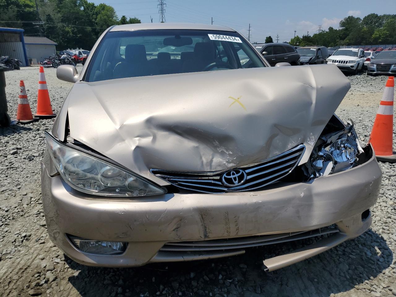 2005 Toyota Camry Le VIN: 4T1BE30K75U049561 Lot: 59044434