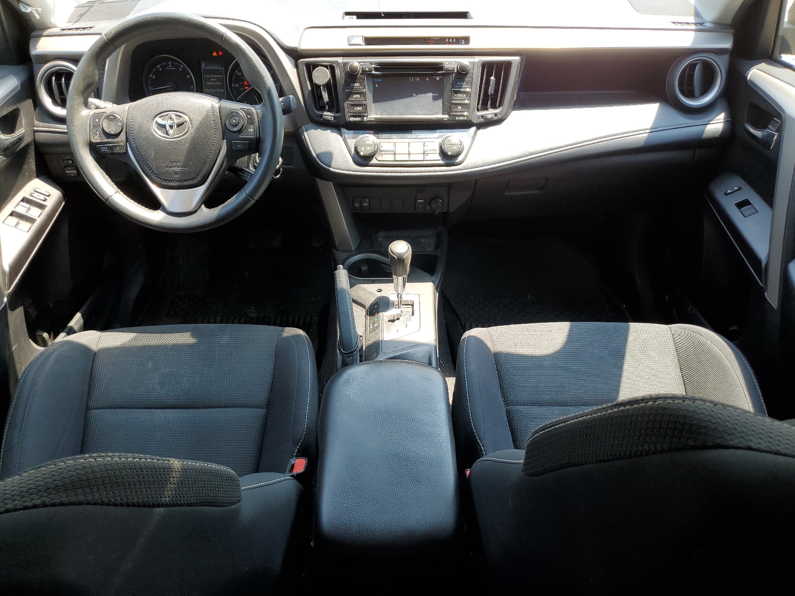 2T3RFREV5HW640887 2017 Toyota Rav4 Xle