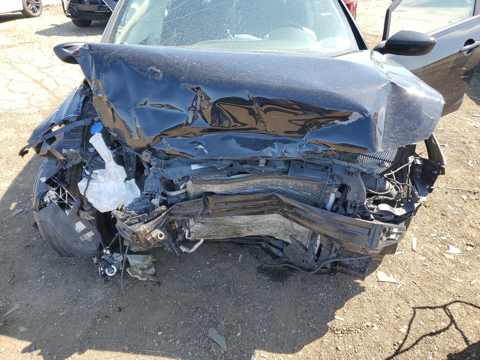 3KPFK4A7XJE197758 2018 Kia Forte Lx