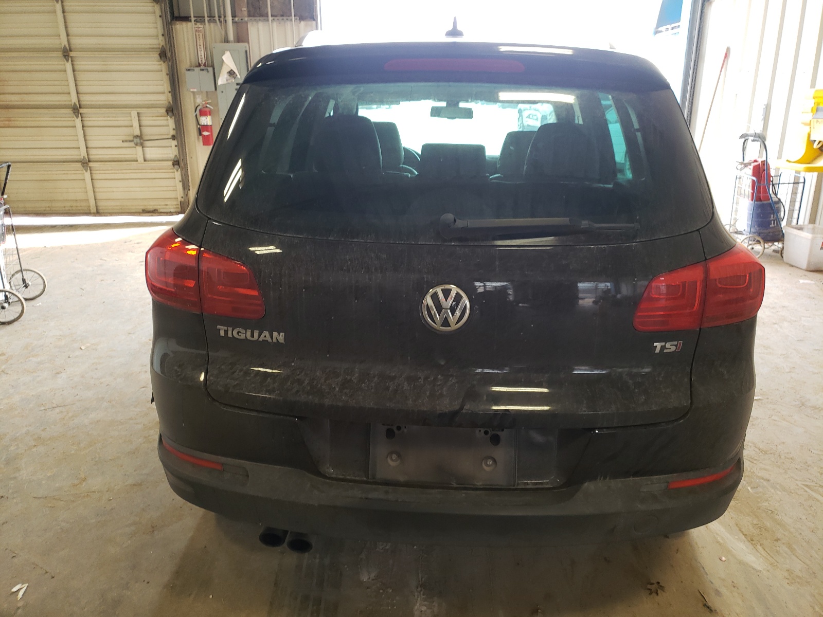 WVGRV7AXXHW504072 2017 Volkswagen Tiguan Wolfsburg